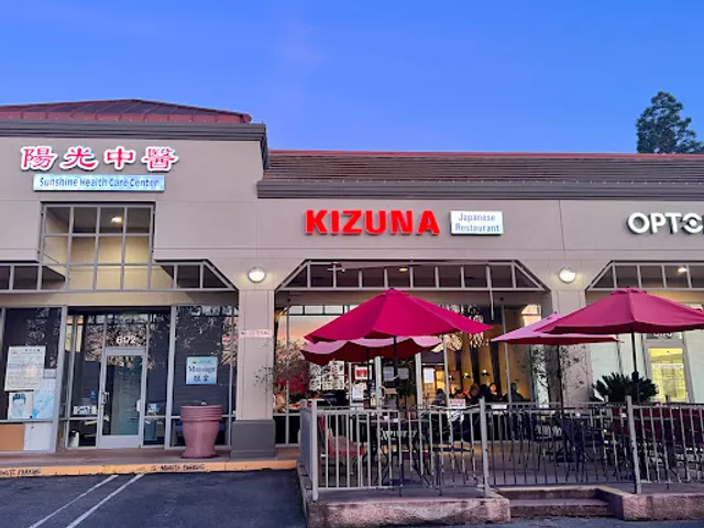 Kizuna sushi Japanese Restaurant