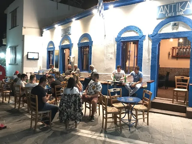 Antika Bar Café