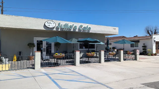 Julie’s Cafe & Garden