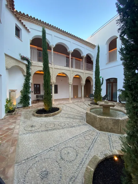 Los Patios del Pañuelo