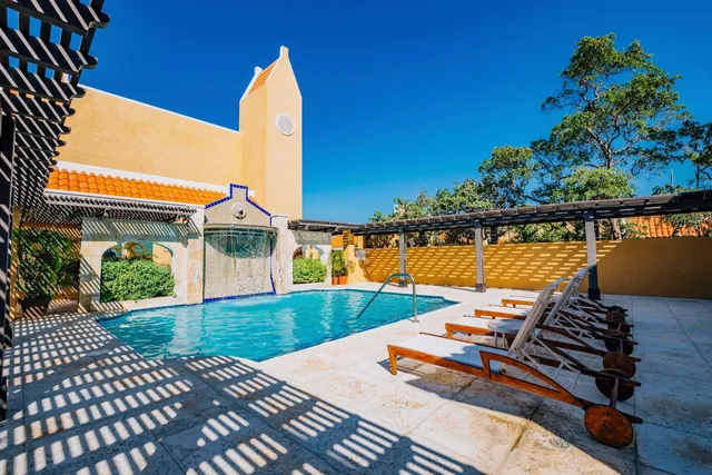 Harbour Village Beach Club