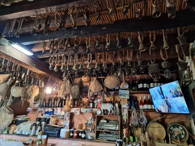 Yiannakos Restaurant