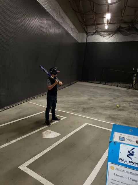 Full Swing Sports Center