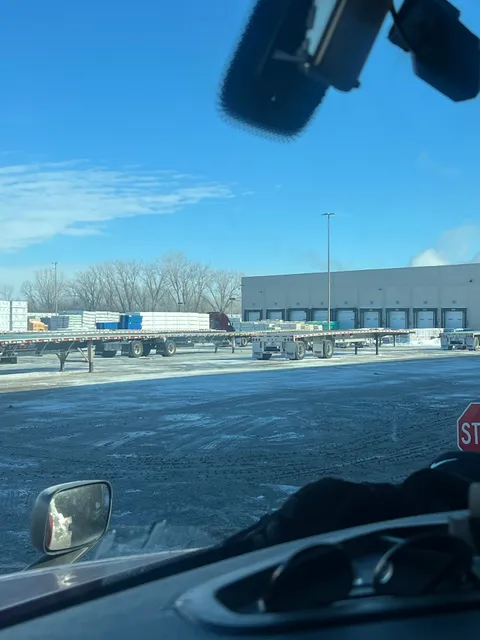 Lowe’s flatbed distribution center