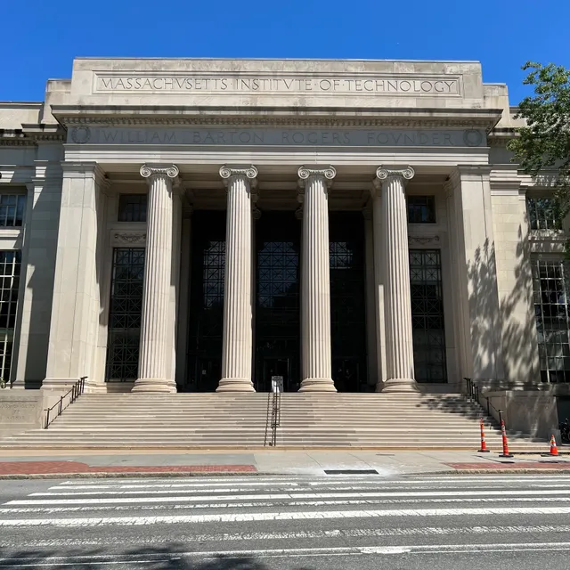 MIT Building 7