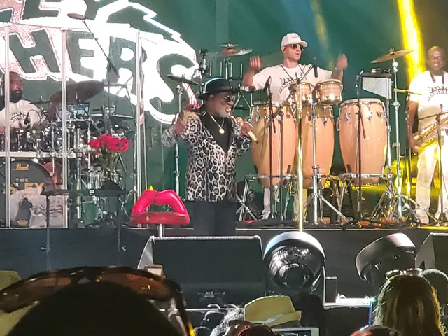 Cross Pointe Park OutDoor Live Music Venue