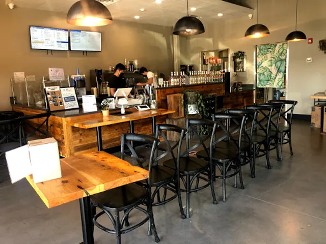 Nefertiti Egyptian Restaurant / Boba Factory