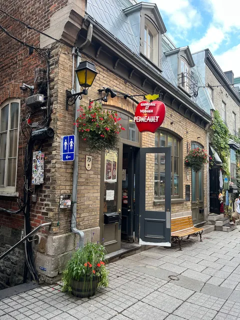 Cidrerie Vergers Pedneault - Boutique Petit Champlain