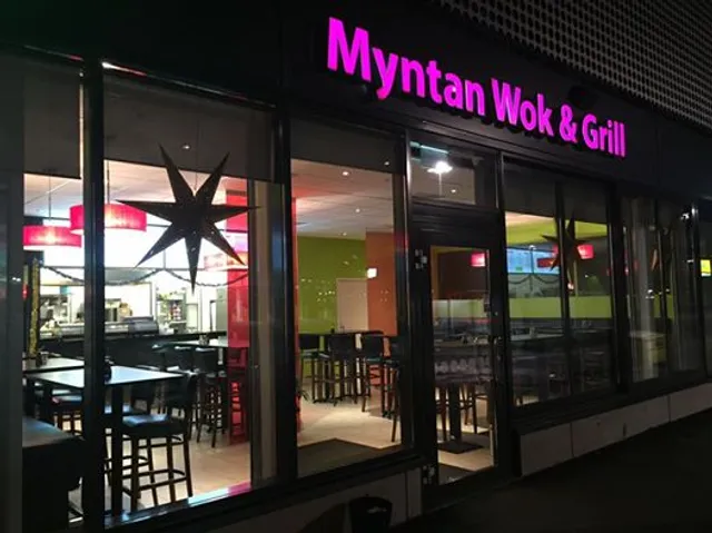 Myntans Wok & Sushi