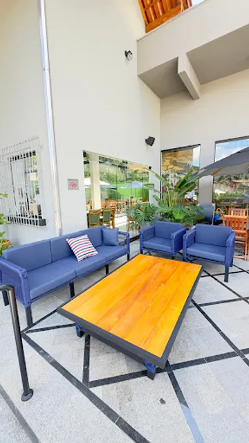 Dona Cecilia Bistrô e Restaurante