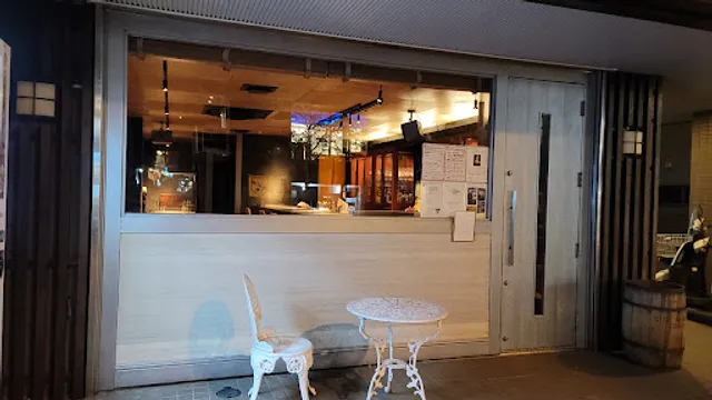 カフェ&バー chouchou（シュシュ）