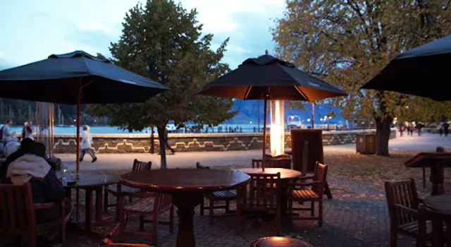 Pog Mahones Irish Pub & Restaurant