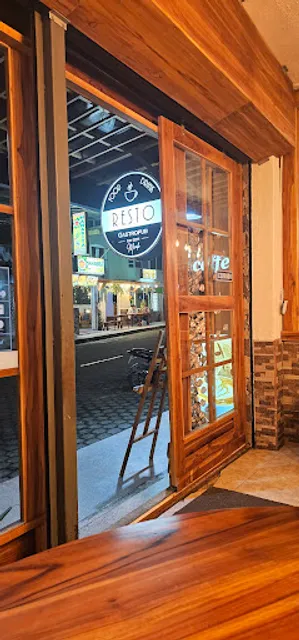 Resto Cafe Gastropub