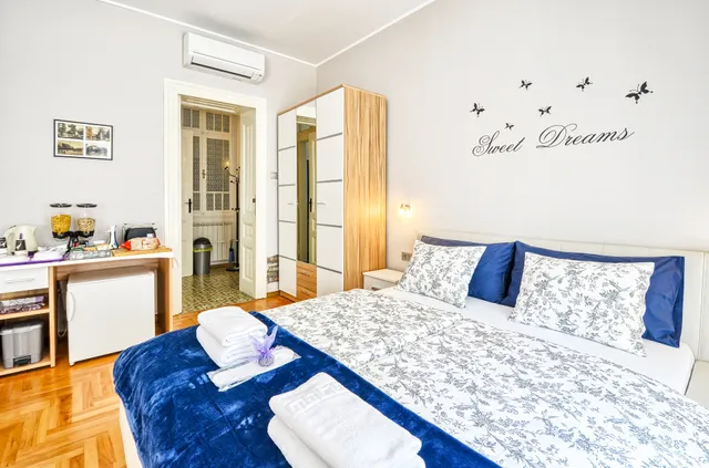 Lavender Room - Simply More