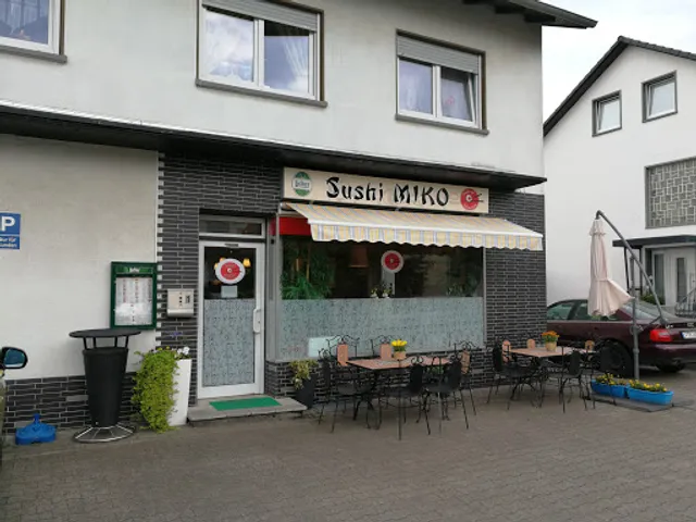 Sushi Miko & Huong Viet