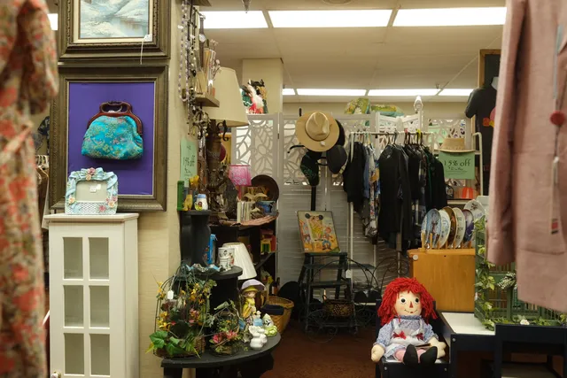 Yesterday's Treasures Antique Mall