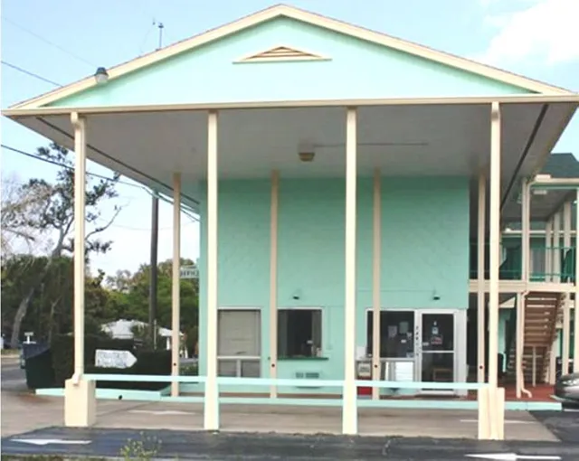 Fountain Inn & Suites