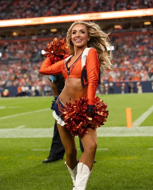 Dipped Sunless & Aesthetics- Formerly Elevated Beauty by Lauren Ashley