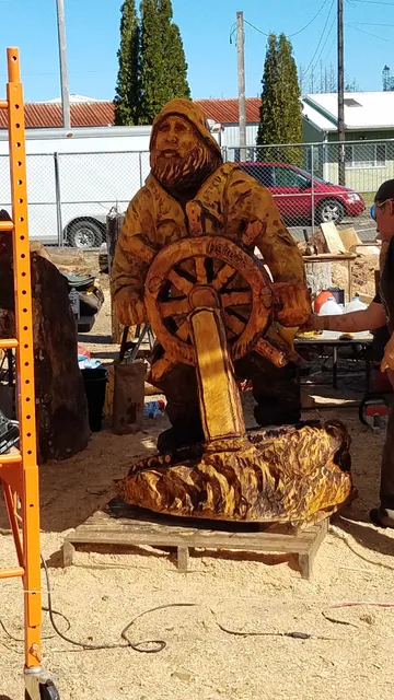 Chainsaw Carving - Mountain Men