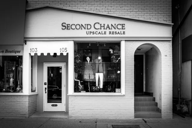 Second Chance - Women's Clothing