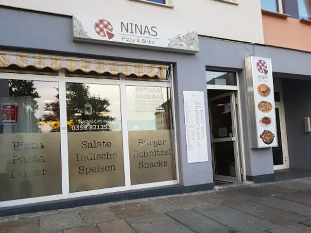 NINAS Pizza & Bistro