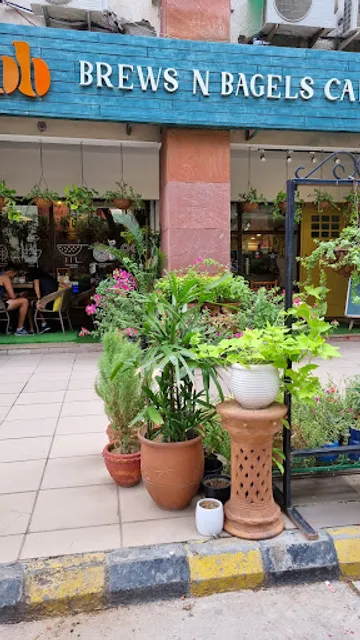Brews N Bagels Cafe
