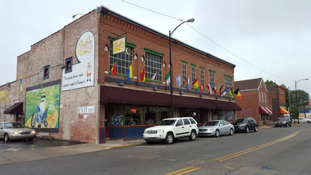 Turoni's Pizzery & Brewery