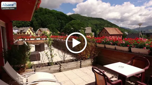 Logis Hôtel Restaurant Au Bois le Sire