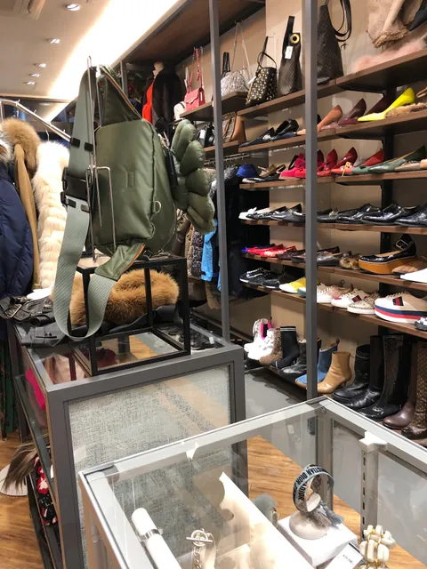 2nd Street Shijo-Kawaramachi