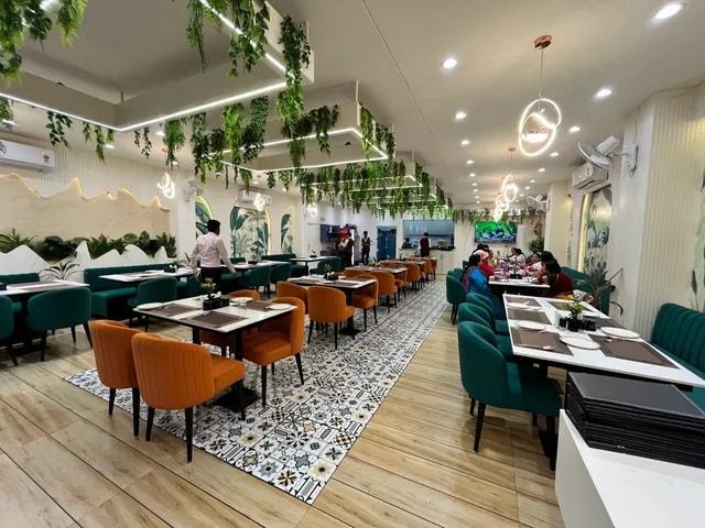 Naveen's Bapu Ki Kutia, Ujjain