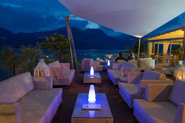 Cocktail Bar & Bistrot - Al Vas