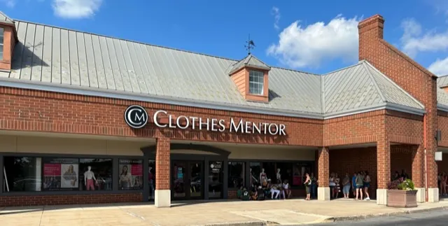Clothes Mentor Brookfield, WI