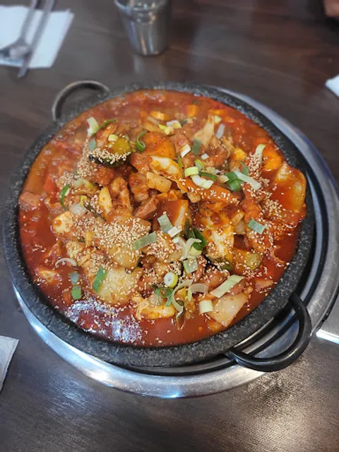 시골 통돼지볶음 삼겹살