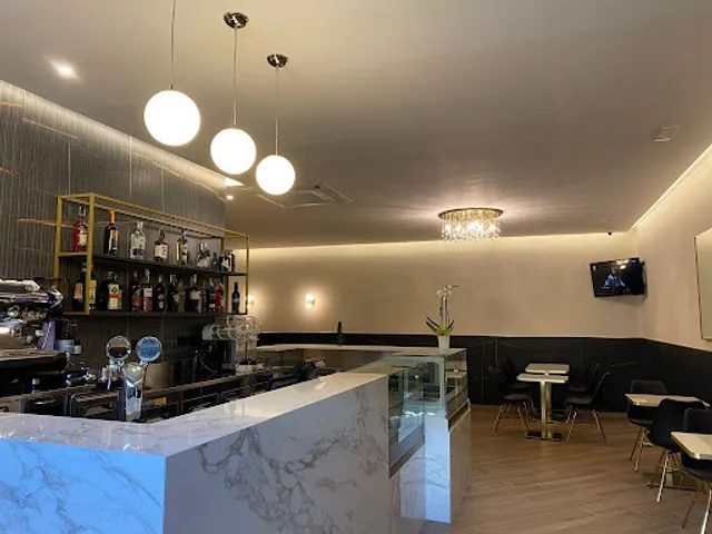 Bistrot-Gelateria-Caffetteria-intenso