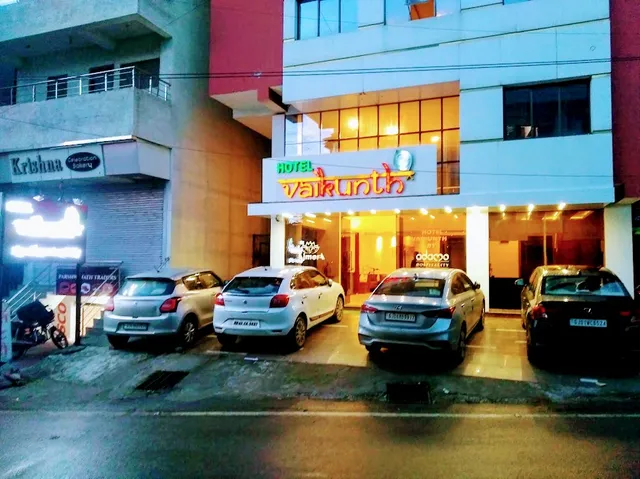 Hotel Vaikunth By Adamo