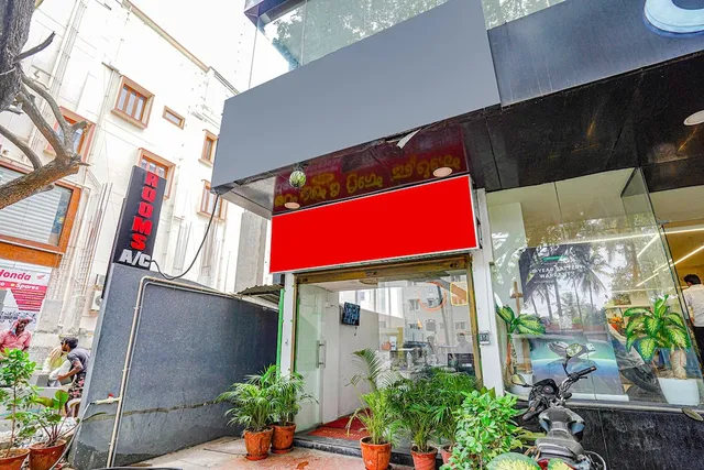 FabHotel RLV Green Palace