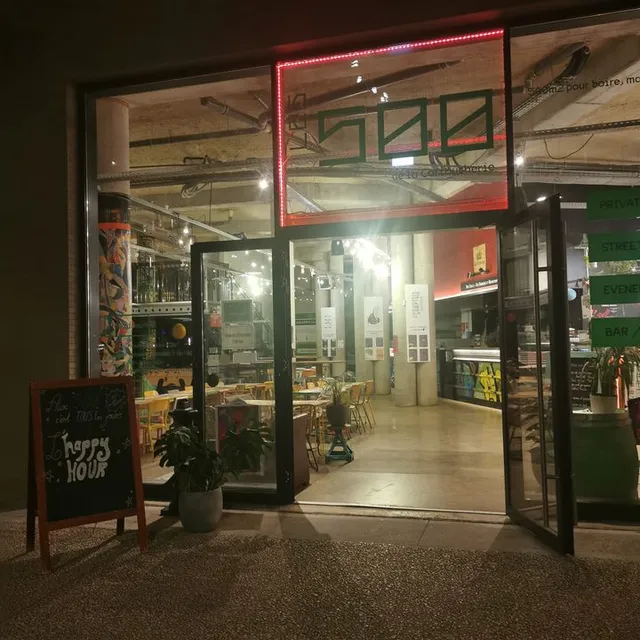 L'ENCAS ANTILLAIS Restauration Traditionnelle Antillaise et BAR À ACCRAS