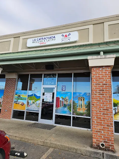 La Catrachada Mexican & latino grill