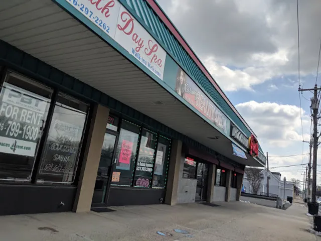 Gino's of Lindenhurst Pizzeria & Restaurant