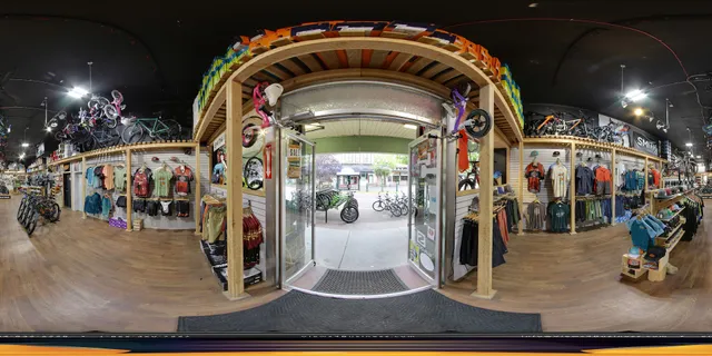 Skookum Revelstoke Bike & Ski Ltd