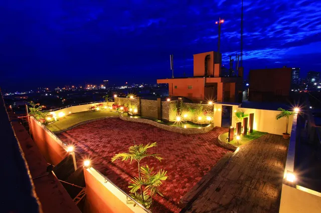 Sarrosa International Hotel & Residential Suites