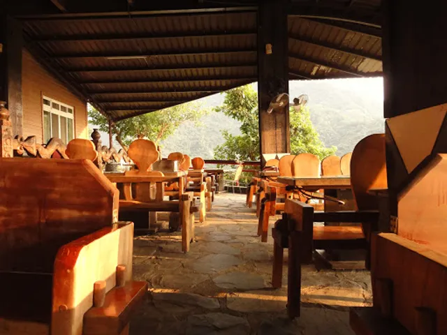 星空部落景觀餐廳（富谷灣）麵包雞.下午茶.最美的夜景.咖啡.泡茶.戶外風景區..冷氣開放區