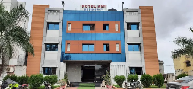 OYO 26712 Hotel Ami Residency