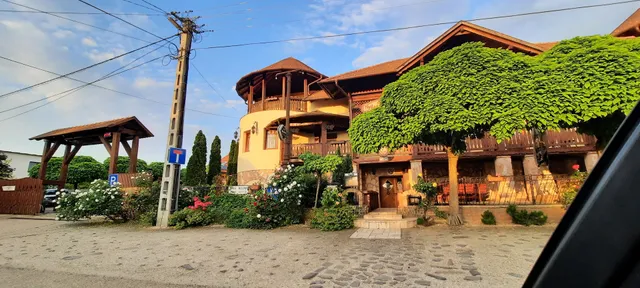 Castle Wellness Resort Free ZOO tickets to Family Suit booking oct 09-13