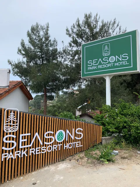 Seasons Park Resort Hotel