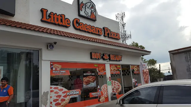 Little Caesars Pulgas Pandas