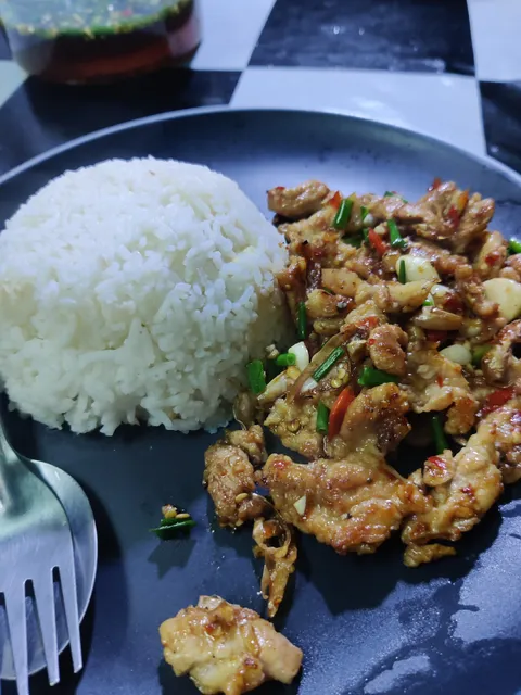 ข้าวไข่เจียวหอมมะลิ by JJJ