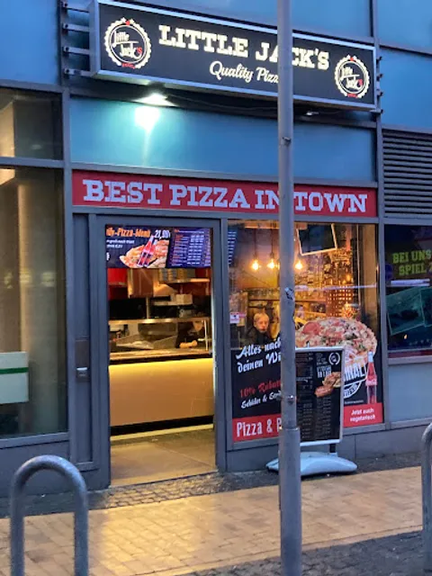 Little Jack's Pizza am ZOB