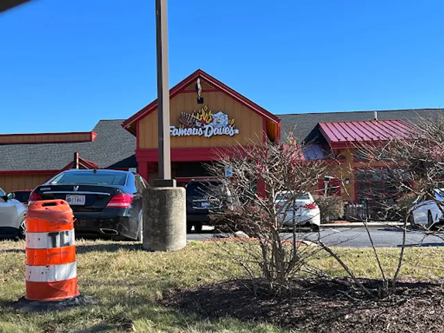 Famous Dave's Bar-B-Que