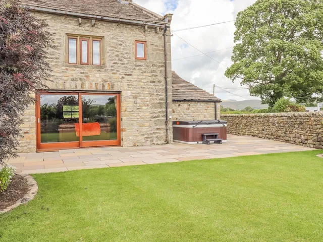 Orcaber Farm Caravan & Camping Park